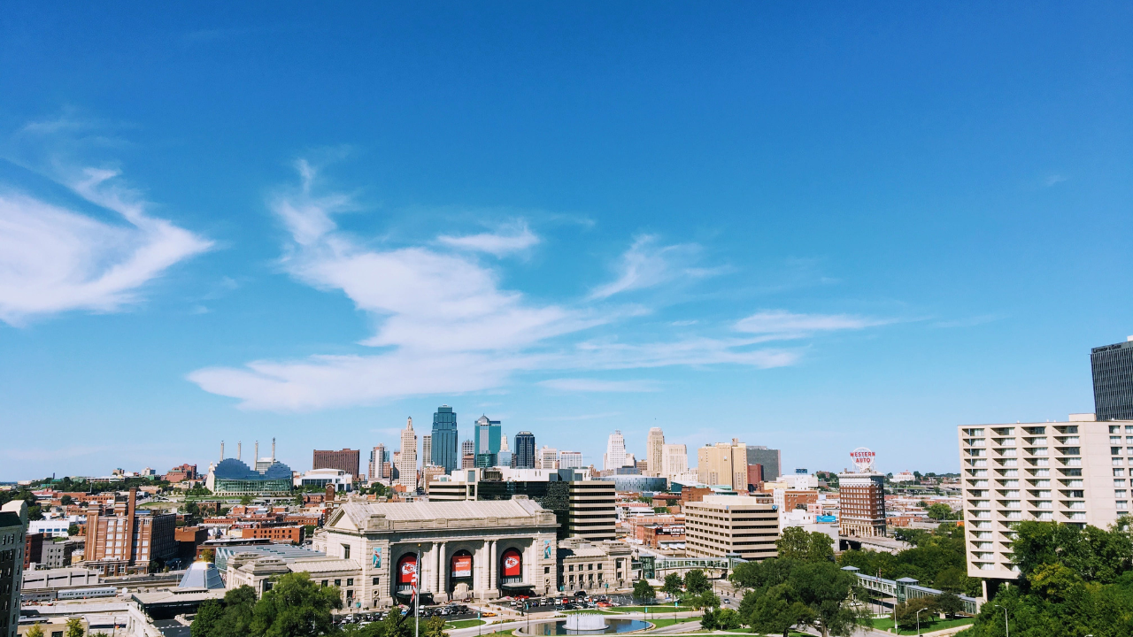 Picture of the Kansas City skyline.